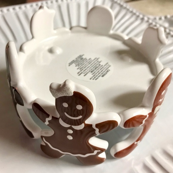 NEW Bath & Body Works Gingerbread Man 3 Wick Candle Holder - Picture 6 of 9